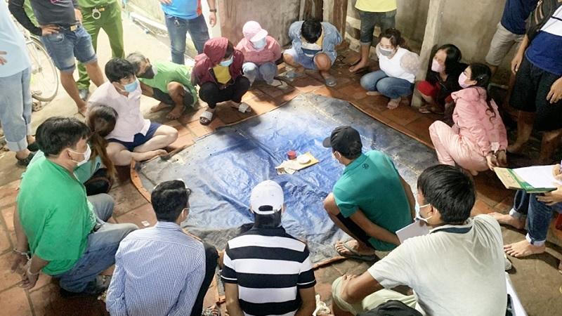 13 đối tượng tụ tập lắc tài xỉu ăn tiền bất chấp lệnh giãn cách xã hội