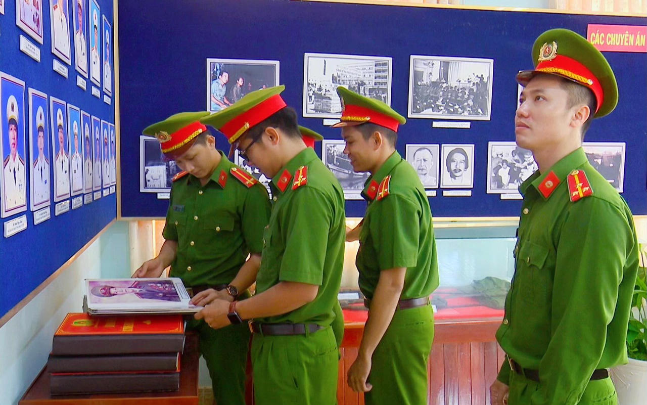 Lực lượng Cảnh sát kinh tế Công an Bạc Liêu - tự hào 65 năm xây dựng và trưởng thành 