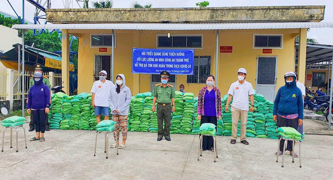 Đẩy mạnh các hoạt động hướng tới kỷ niệm 76 năm Ngày truyền thống Công an nhân dân