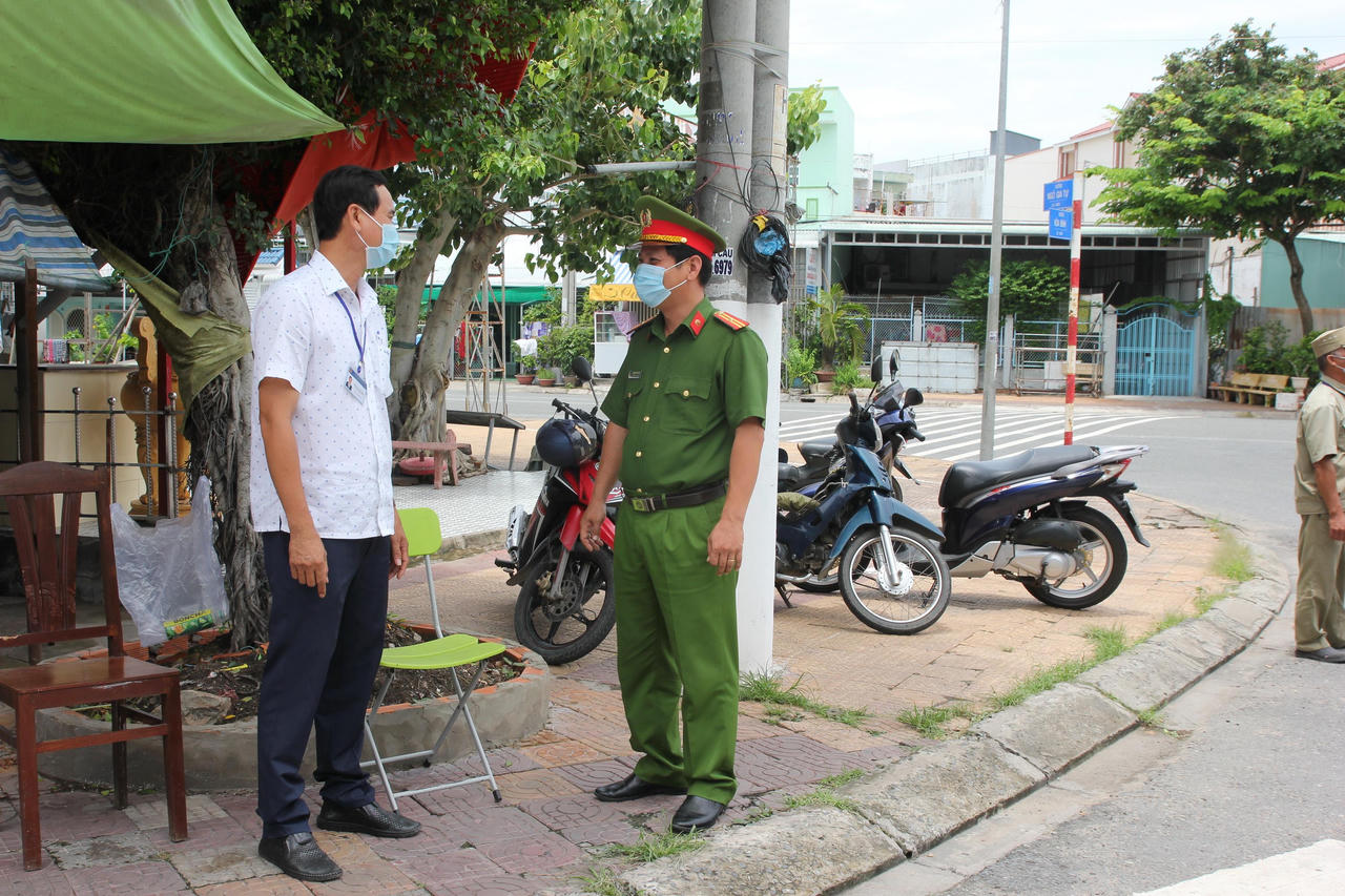 Siết chặt kiểm soát “vòng trong” để thực hiện nghiêm Chỉ thị 16