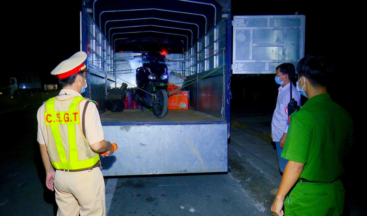 'Siết' xử lý tài xế vi phạm để xe 'luồng xanh đi đúng luồng '