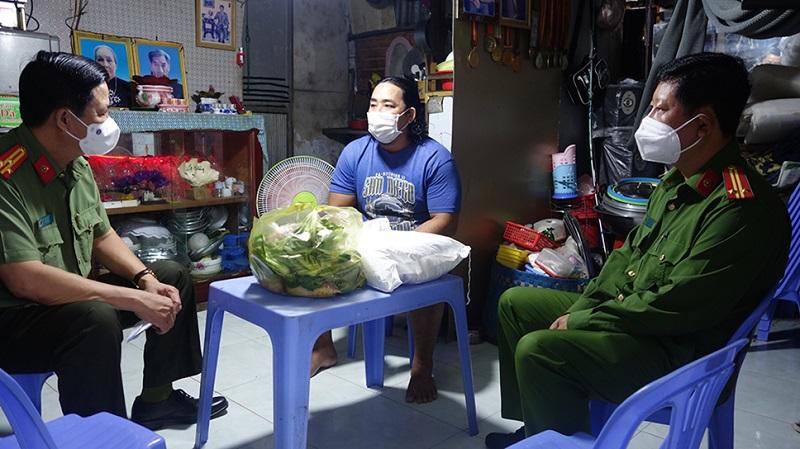 Chăm lo động viên người hoàn lương giữa đại dịch