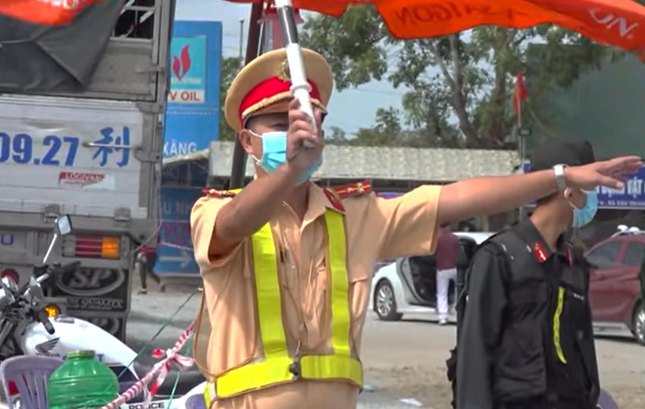 Chủ tịch Cà Mau yêu cầu linh hoạt trong xử lý các tình huống cụ thể khi phòng chống dịch