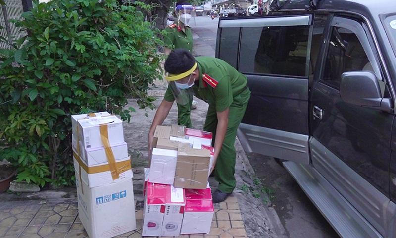 Kiểm tra 02 cơ sở kinh doanh thu giữ số lượng lớn hàng hóa không hóa đơn chứng từ