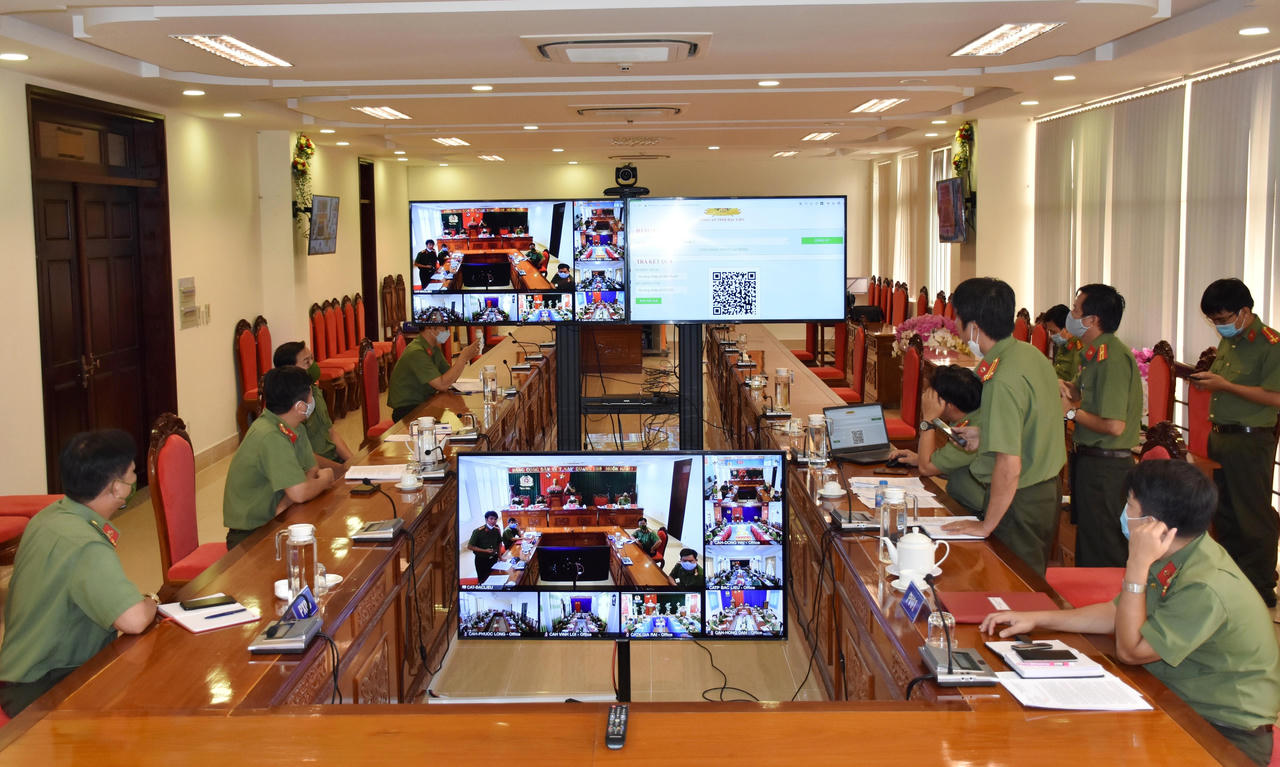 Giấy đi đường nhận diện bằng mã QR-Code: Công nghệ góp phần chống dịch