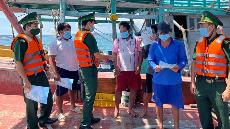 Tăng cường quản lý tàu cá ra khơi bám biển