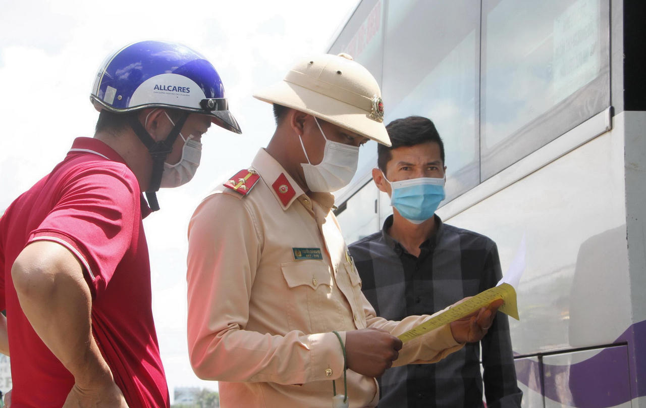 Yêu cầu giám sát chặt lái xe, phụ xe ra, vào tỉnh Bạc Liêu 