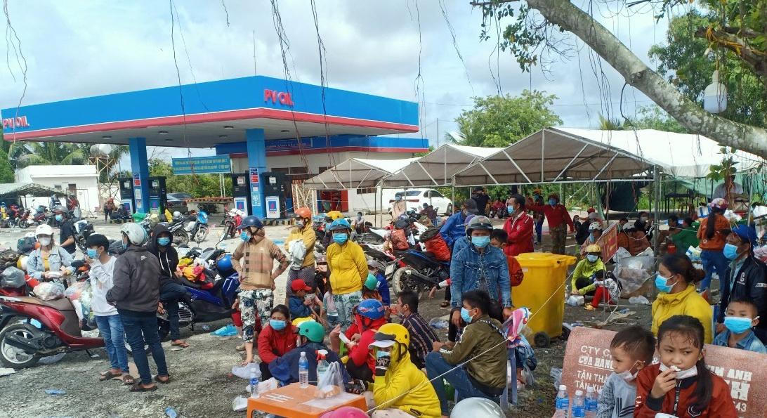 Cà Mau “cầu cứu” Thủ tướng Chính phủ khi rất nhiều người dân tự phát về quê
