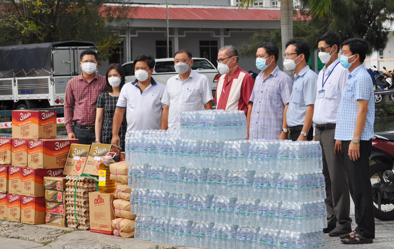 Sở Tư pháp Bạc Liêu hỗ trợ nhu yếu phẩm cho các khu cách ly