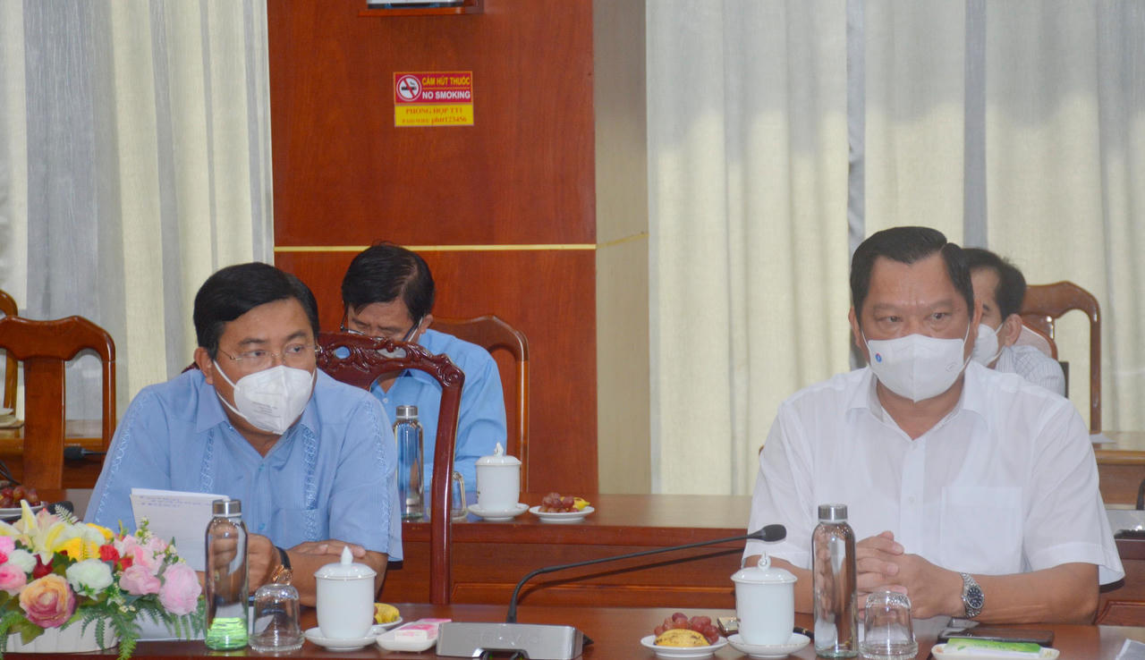 Bệnh viện Chợ Rẫy hỗ trợ Cà Mau khi F0 tăng đột biến