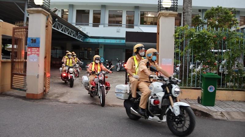 Công an tỉnh An Giang đảm bảo an toàn giao thông đi đôi với kiểm soát tốt dịch bệnh