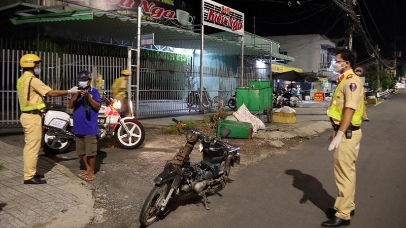 Công an tỉnh An Giang đảm bảo an toàn giao thông đi đôi với kiểm soát tốt dịch bệnh