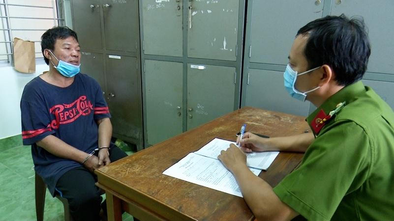 Ghen tuông mù quáng, người đàn ông khóa cửa định đốt vợ và cháu ngoại rồi tự sát