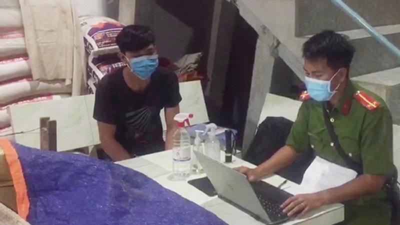 An Giang: Bắt gần 10 tấn đường cát Thái Lan trên khu vực biên giới, nghi nhập lậu 