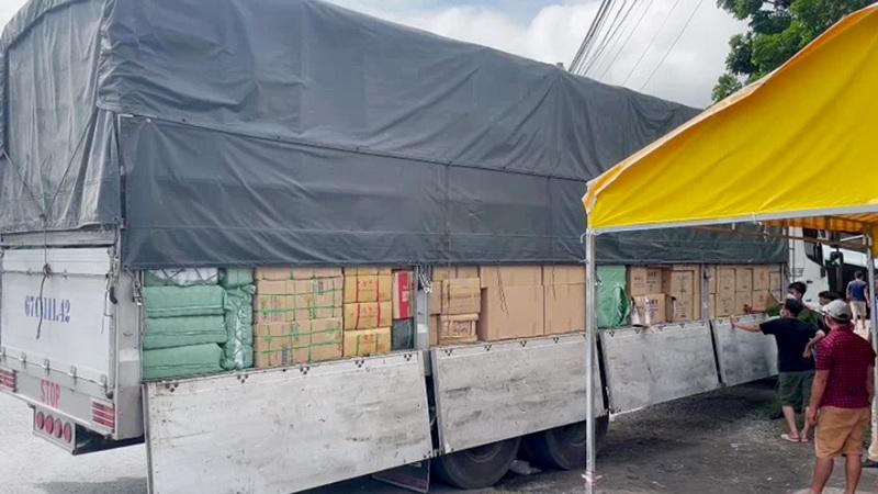 An Giang bắt giữ lượng lớn hàng hóa nghi giả nhãn hiệu trị giá 400 triệu đồng 