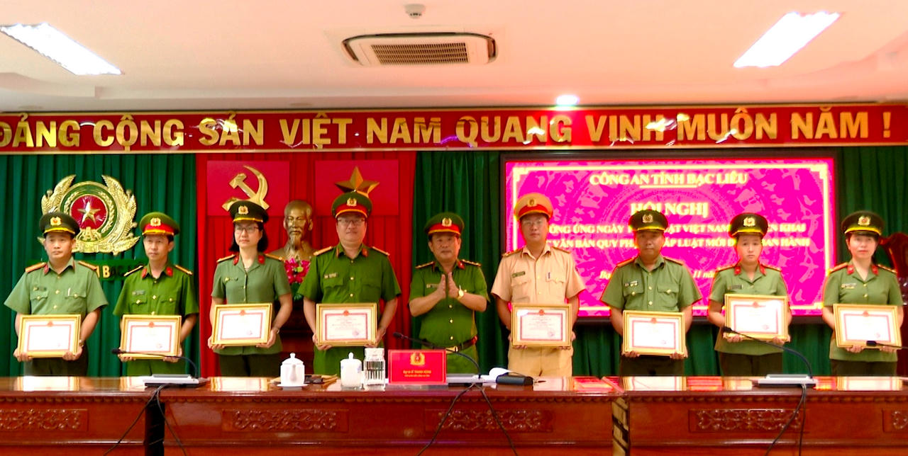 Bạc Liêu: Hưởng ứng Ngày Pháp luật Việt Nam và triển khai các văn bản pháp luật mới