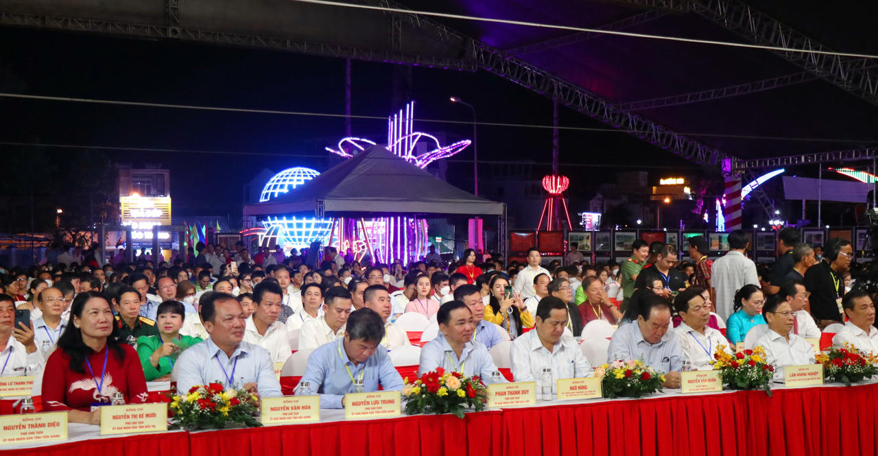 Ngày hội hướng đến bảo tồn, phát huy bản sắc văn hóa đồng bào Khmer Nam bộ