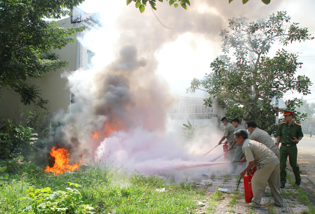 Đưa công tác phòng, chống cháy nổ đến với từng người dân