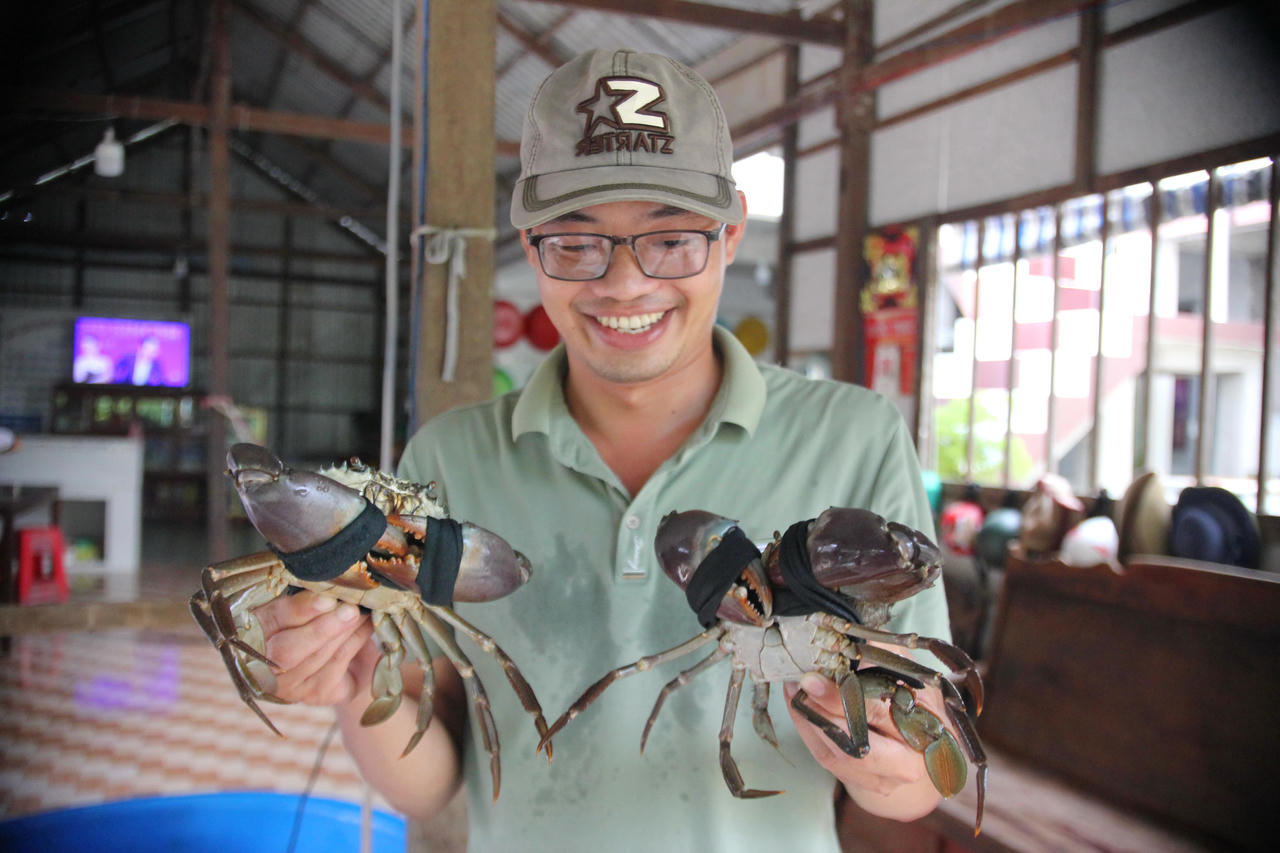 'Kéo khách' về Cà Mau thưởng thức 69 món ăn từ Cua