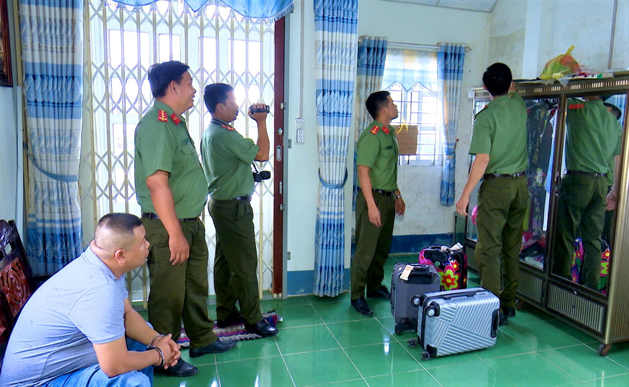 Bạc Liêu: Bắt đối tượng cưỡng ép gần 60 người Việt Nam ở lại nước ngoài trái phép