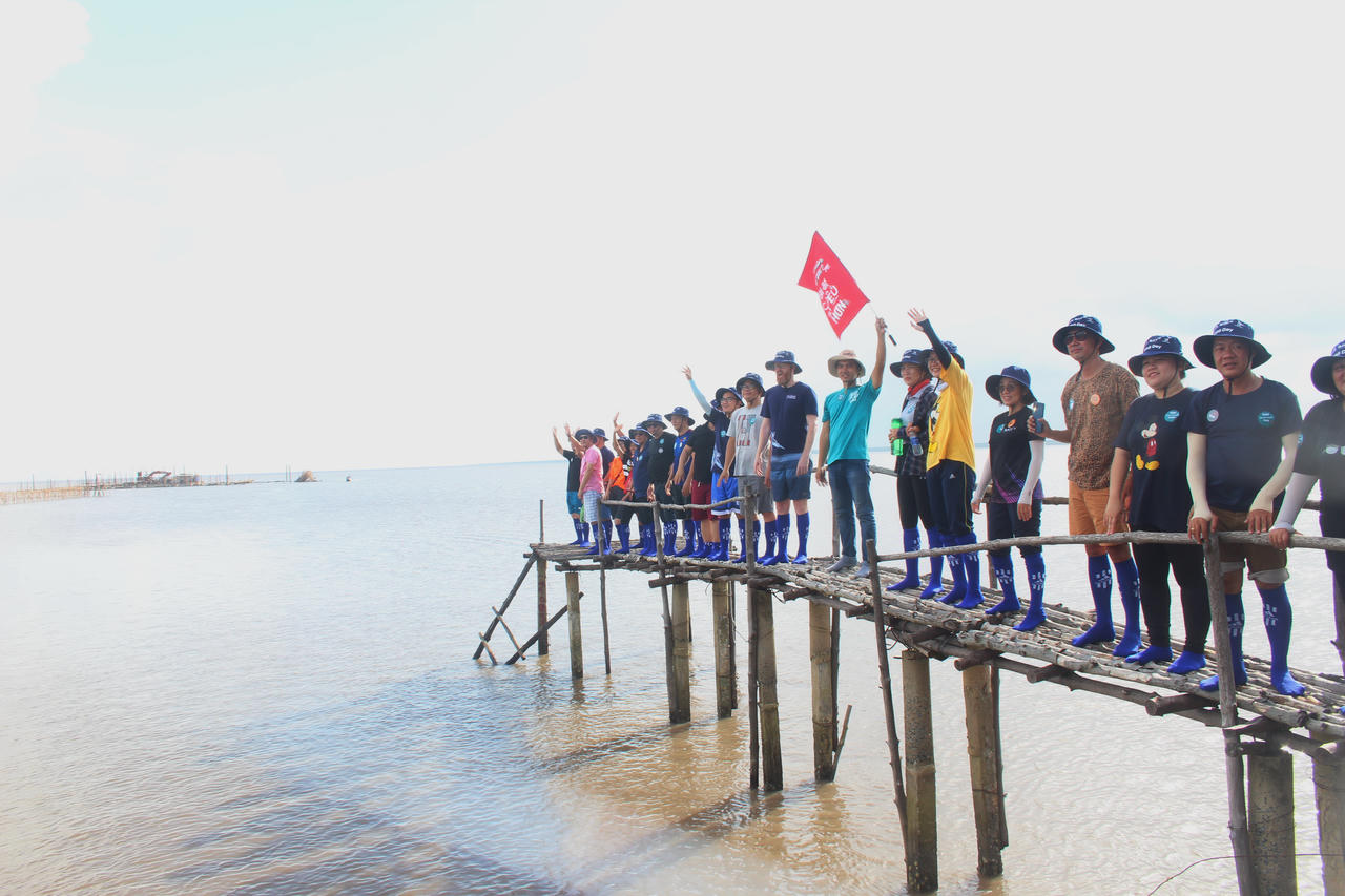 Đi vỏ lãi khám phá rừng Cà Mau 