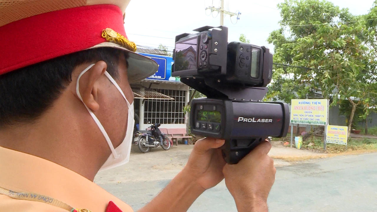 Nâng cao trách nhiệm người đứng đầu trong công tác đảm bảo trật tự an toàn giao thông 