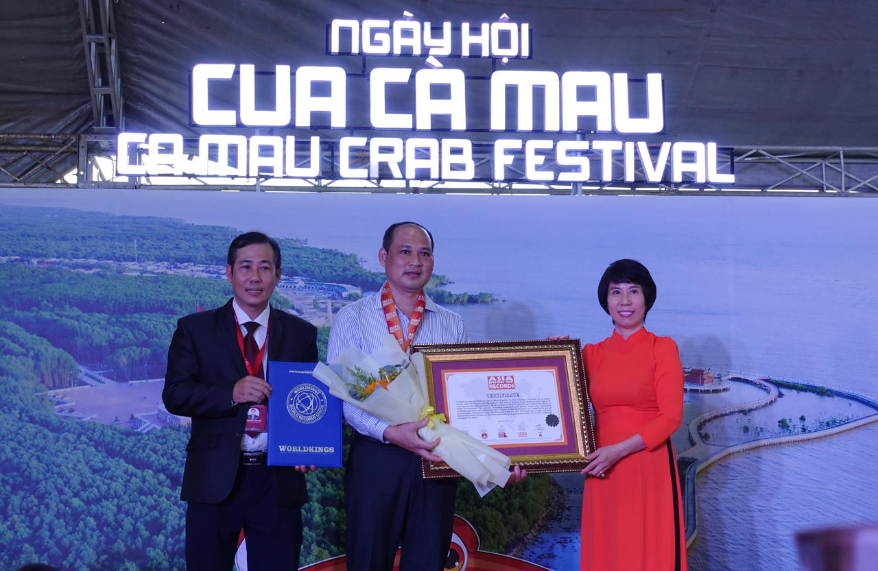 Vua đầu bếp cua Cà Mau, độc nhất cua Sumo