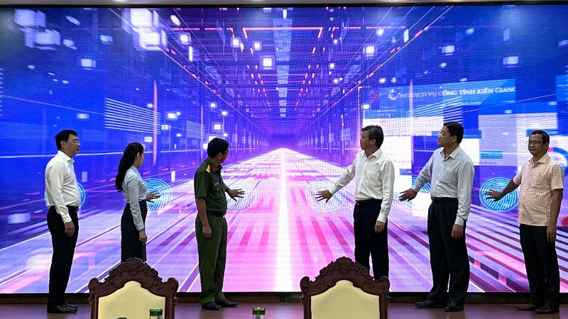 Kiên Giang công bố vận hành hệ thống thông tin giải quyết thủ tục hành chính và kết nối cơ sở dữ liệu Quốc gia về dân cư