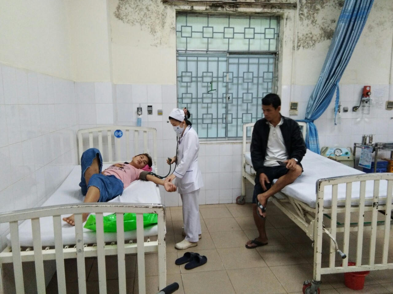 Ăn nấm lạ khiến 7 người ngộ độc