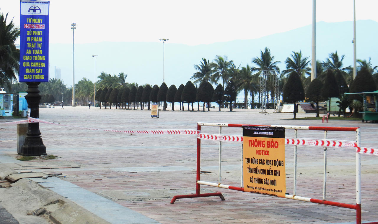Đà Nẵng vắng lặng sau khi tạm dừng nhiều hoạt động để phòng, chống dịch Covid-19