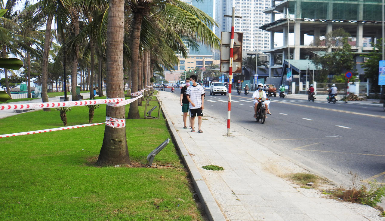 Đà Nẵng vắng lặng sau khi tạm dừng nhiều hoạt động để phòng, chống dịch Covid-19