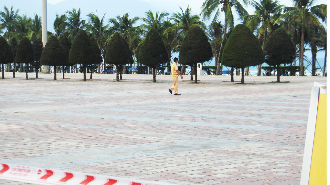 Đà Nẵng vắng lặng sau khi tạm dừng nhiều hoạt động để phòng, chống dịch Covid-19