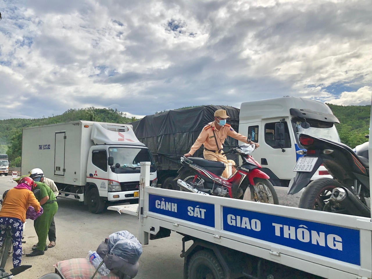 Nhiều người dân từ các tỉnh phía Nam trở về quê để tránh dịch