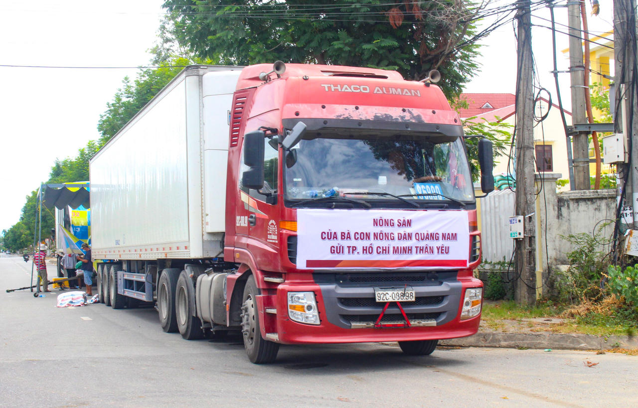 Quảng Nam quyên góp hơn 320 tấn hàng hỗ trợ TP Hồ Chí Minh chống dịch COVID-19