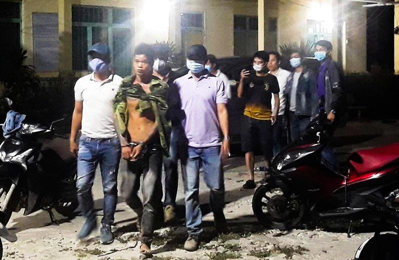 Khởi tố đối tượng sát hại mẹ ruột rồi bỏ trốn