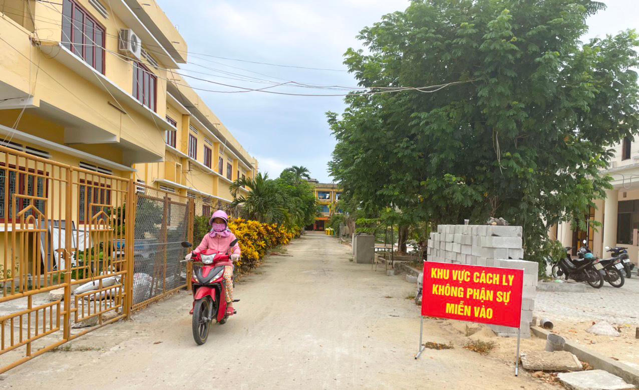 Đang cách ly tại nhà sau khi cách ly tập trung thì phát hiện dương tính với SARS-CoV-2