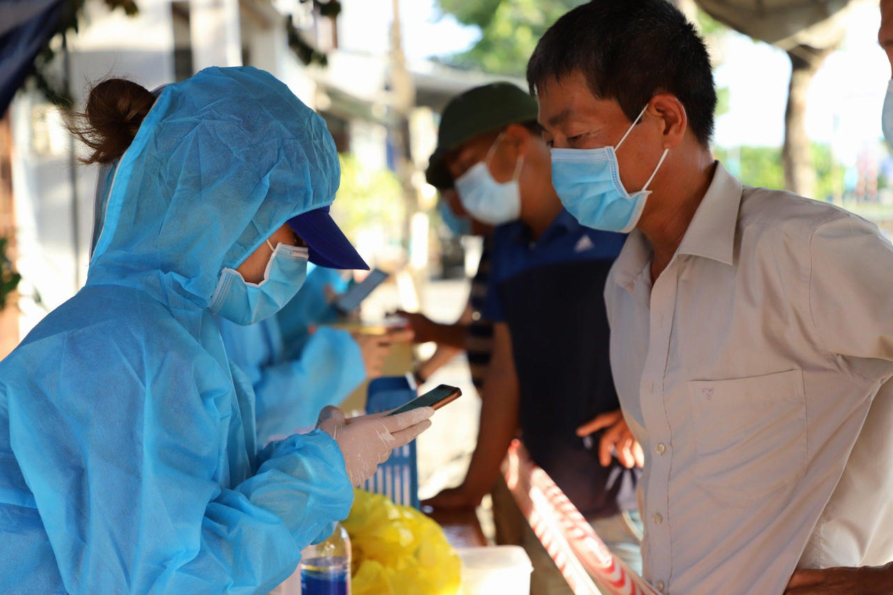 Đà Nẵng tiếp tục 'ai ở đâu thì ở đó' thêm 10 ngày, phân vùng 'đỏ, vàng, xanh'