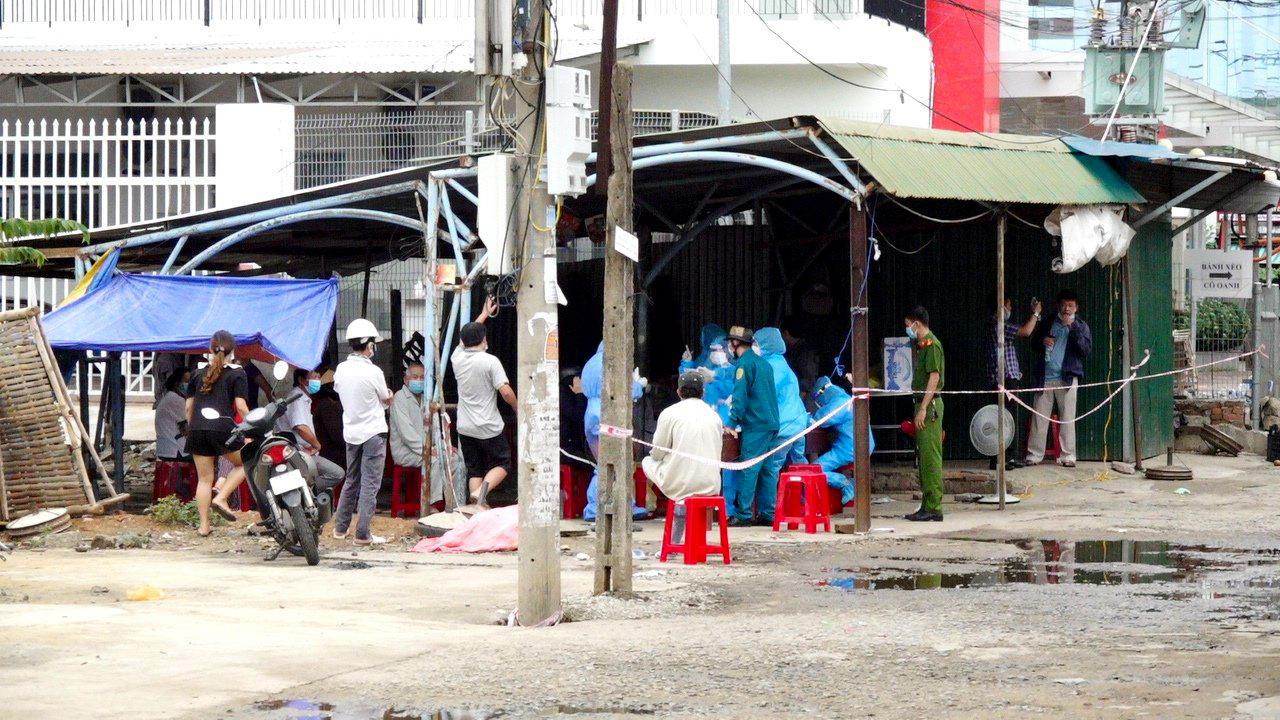 Chủ tịch Quảng Ngãi yêu cầu chỉ được sản xuất khi thật sự an toàn về phòng, chống dịch COVID-19