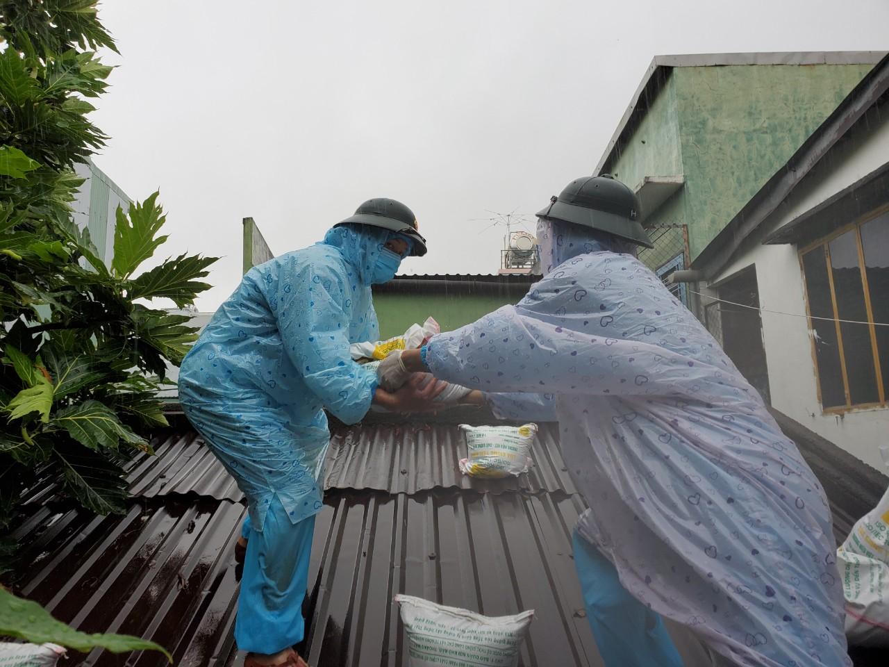 Ảnh hưởng của bão số 5, Đà Nẵng mưa to, gió giật mạnh kéo dài nhiều giờ