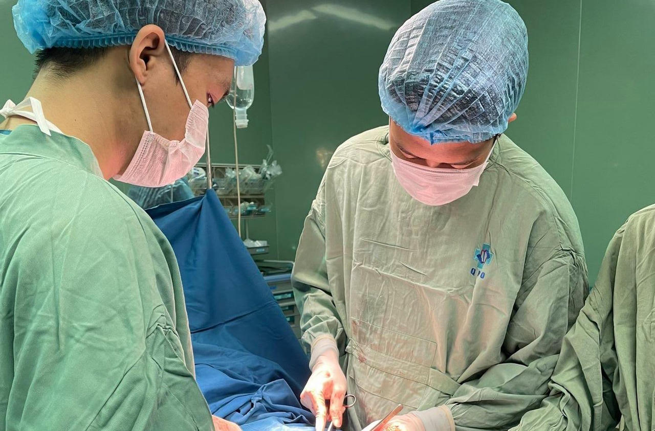 Chuyển dạ trên tàu, sản phụ được đưa đến Bệnh viện mổ thành công