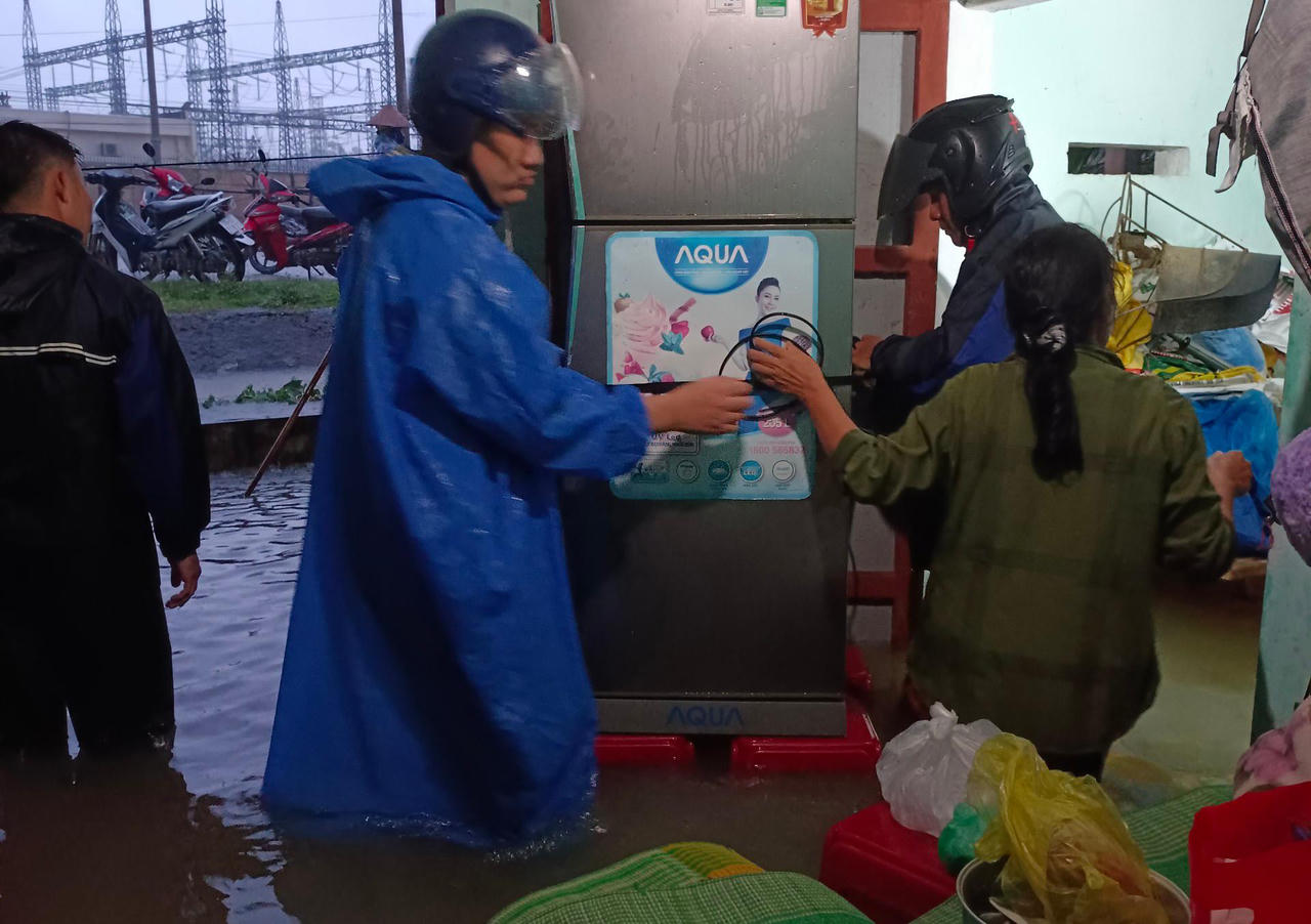 Quảng Ngãi di dời, sơ tán hơn 800 hộ dân đến nơi an toàn