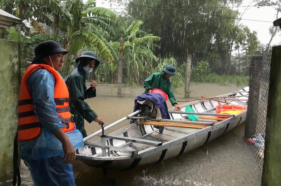 Quảng Ngãi di dời, sơ tán hơn 800 hộ dân đến nơi an toàn