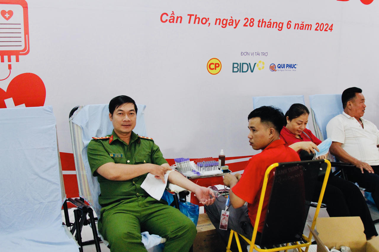 Ngày hội 'Sắc đỏ Tây Đô năm 2024'