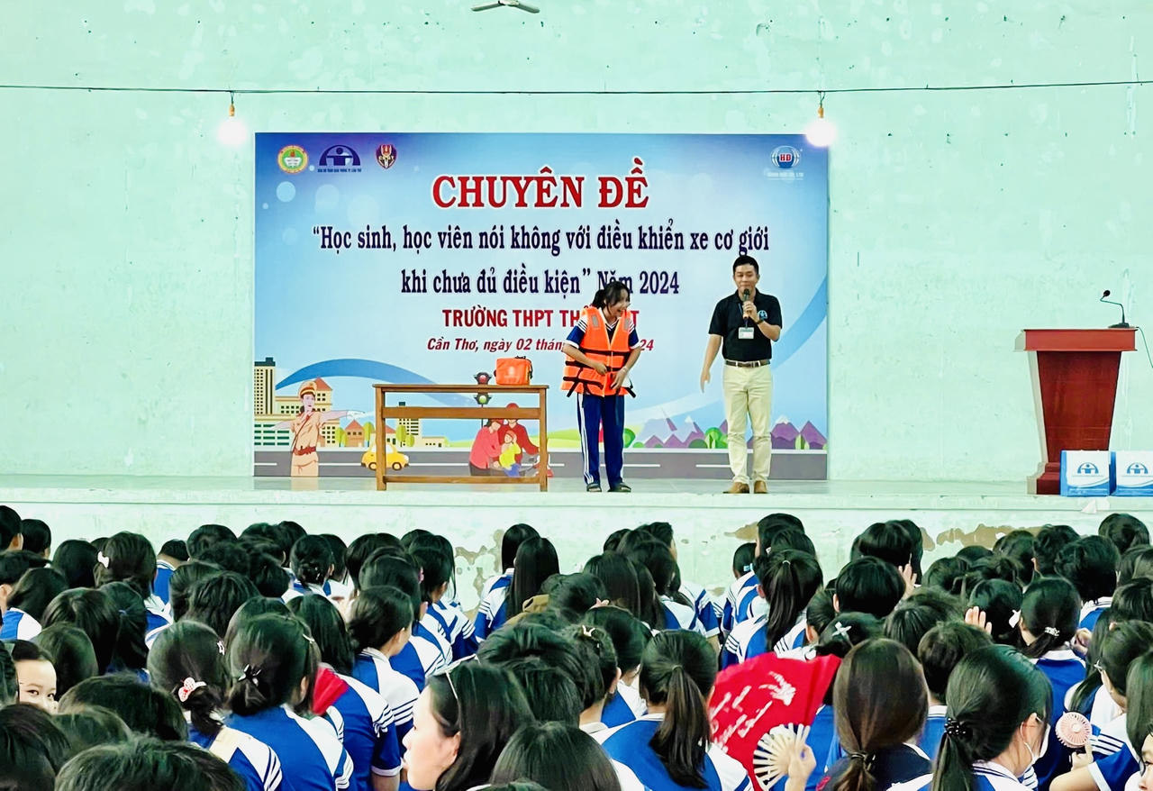 Cần Thơ tăng cường các giải pháp đảm bảo an toàn giao thông cho học sinh