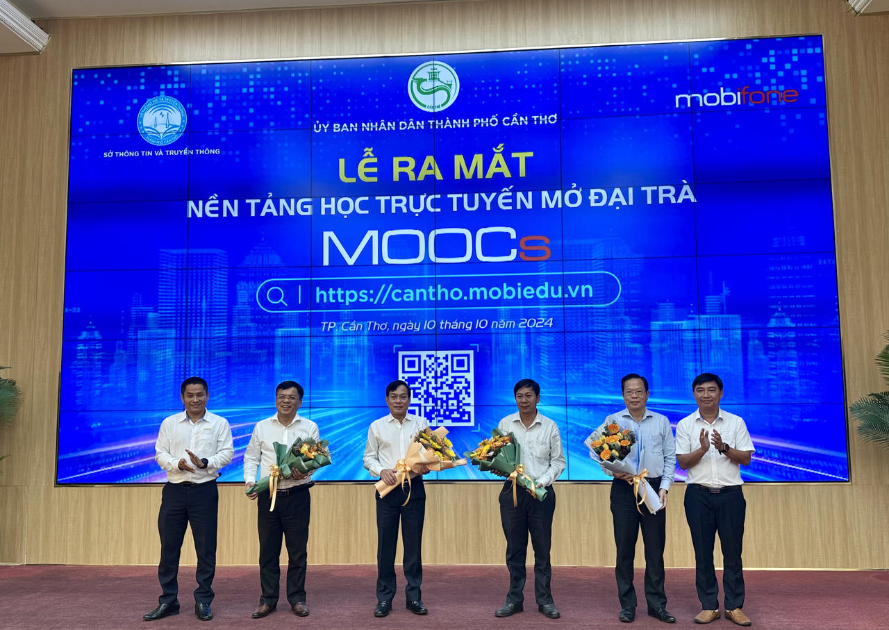 Cần Thơ đẩy mạnh chuyển đổi số bằng nhiều hành động thiết thực