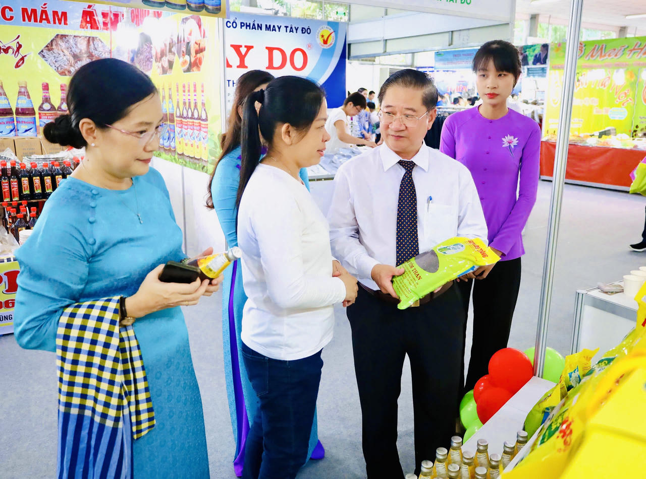 Khai mạc Hội chợ Nông nghiệp quốc tế 2024 tại Cần Thơ