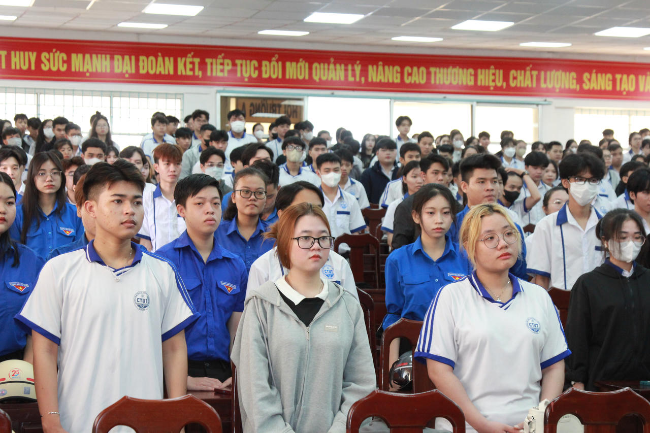 Cần Thơ hưởng ứng Ngày thế giới tưởng niệm nạn nhân tử vong do tai nạn giao thông