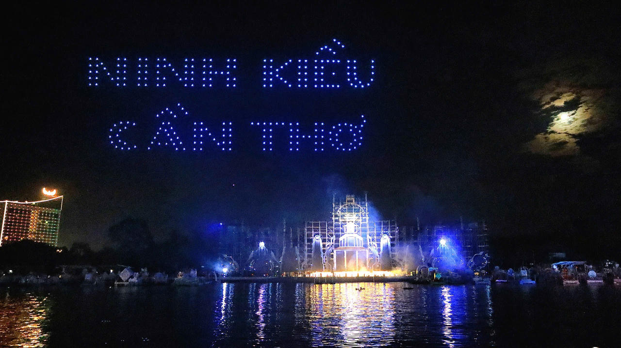 Về Cần Thơ thưởng lãm “Ngày hội Du lịch - Đêm Hoa đăng Ninh Kiều”