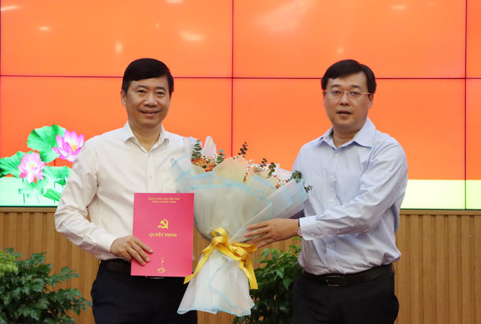 Công bố quyết định nghỉ hưu đối với Chủ tịch UBND tỉnh Đồng Tháp