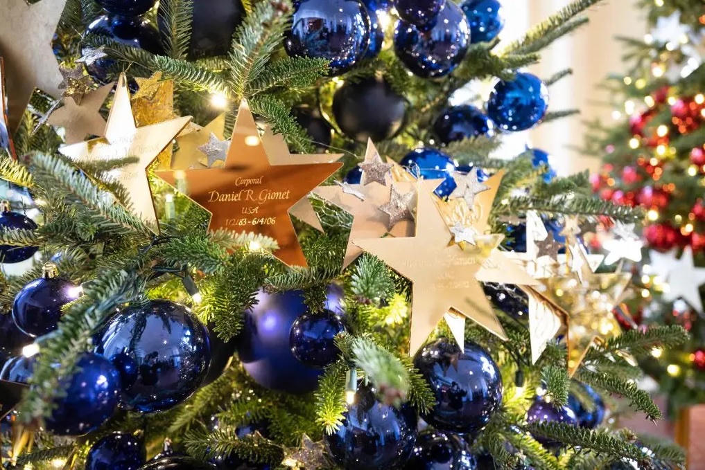 Khám phá trang hoàng lộng lẫy để đón Giáng sinh 2022 ở Nhà Trắng